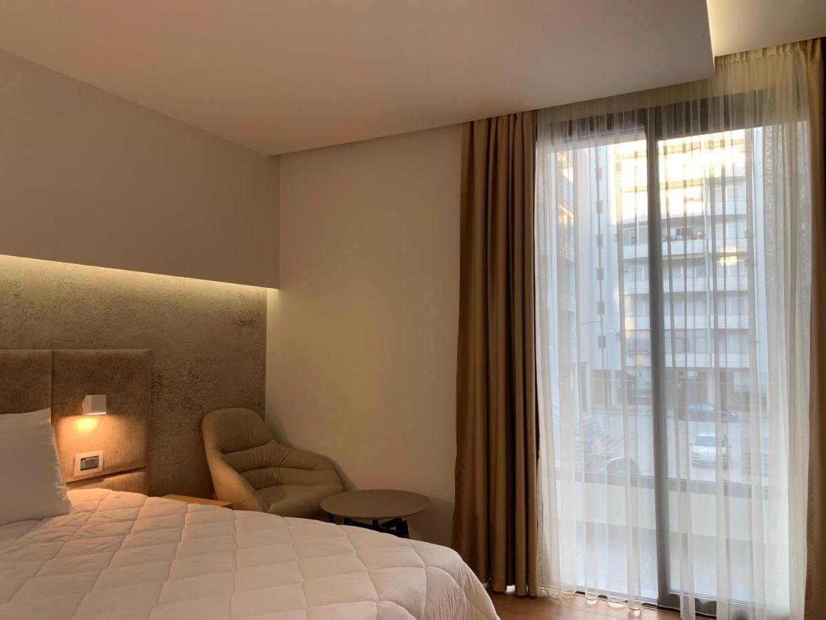 Marina Premium Hotel & Apartment Vlorë 外观 照片
