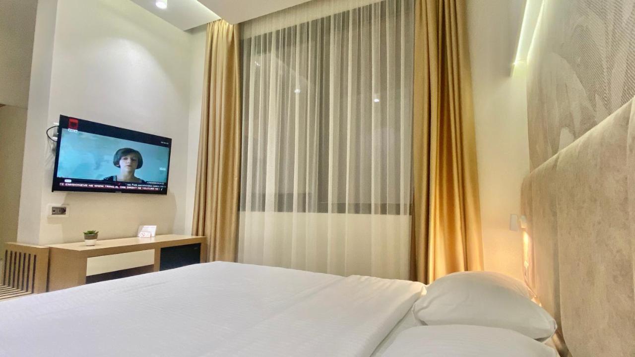 Marina Premium Hotel & Apartment Vlorë 外观 照片