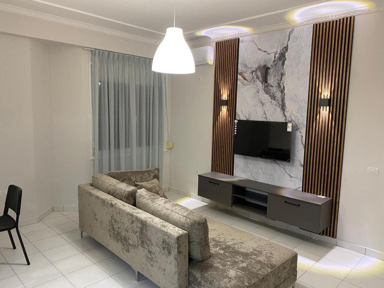 Marina Premium Hotel & Apartment Vlorë 外观 照片