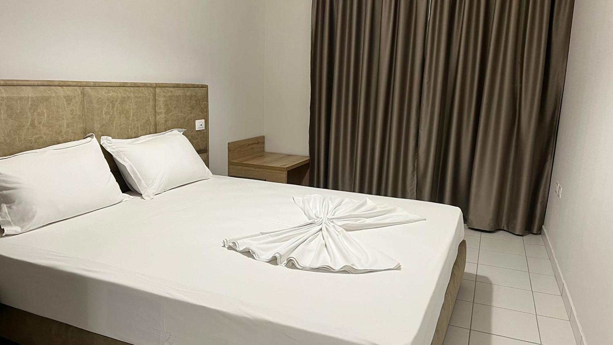 Marina Premium Hotel & Apartment Vlorë 客房 照片